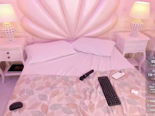 LevahMia1 live cam on BongaCams