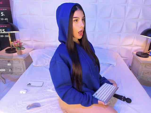 LevahMia1 webcam