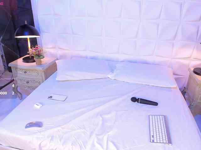LevahMia1 webcam