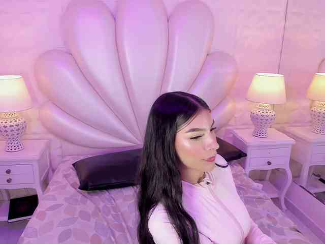 LevahMia1 Live Webcam on BongaCams