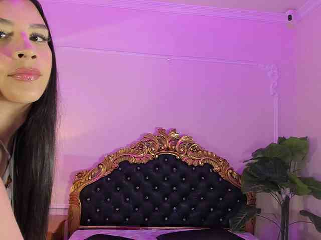 LevahMia1 webcam