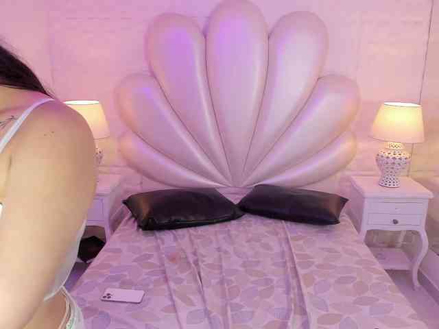 LevahMia1 Live Webcam on BongaCams