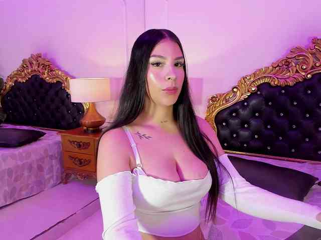 LevahMia1 webcam