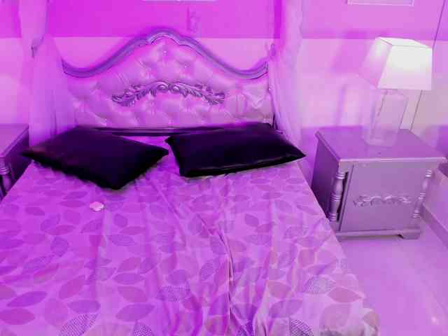 LevahMia1 webcam
