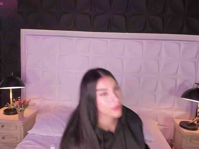 LevahMia1 webcam