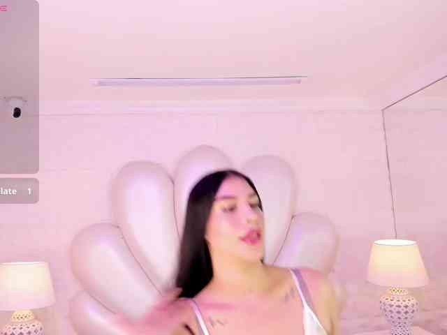 LevahMia1 webcam