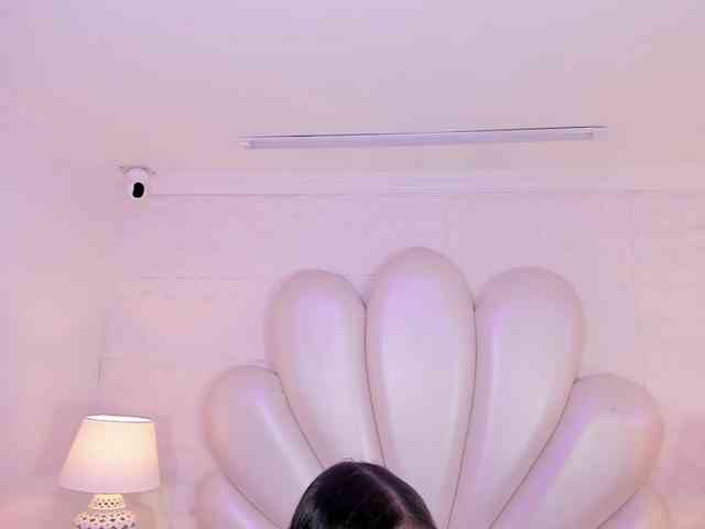 LevahMia1 webcam