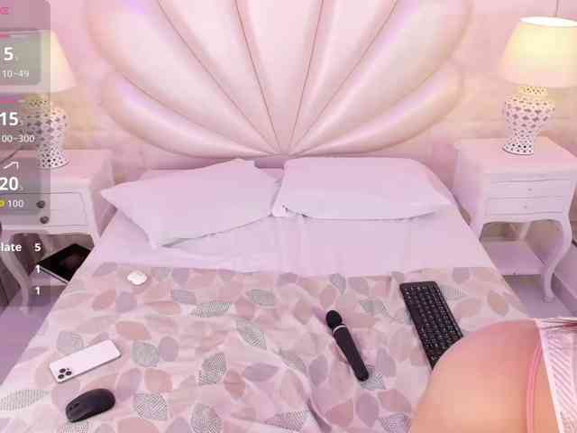 LevahMia1 webcam