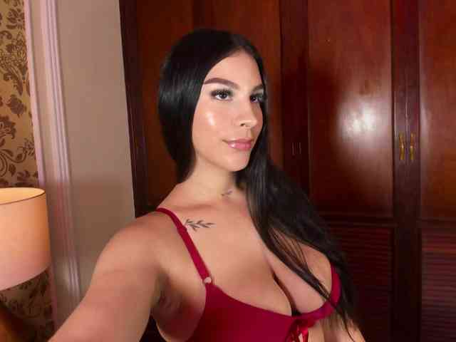 LevahMia1 webcam