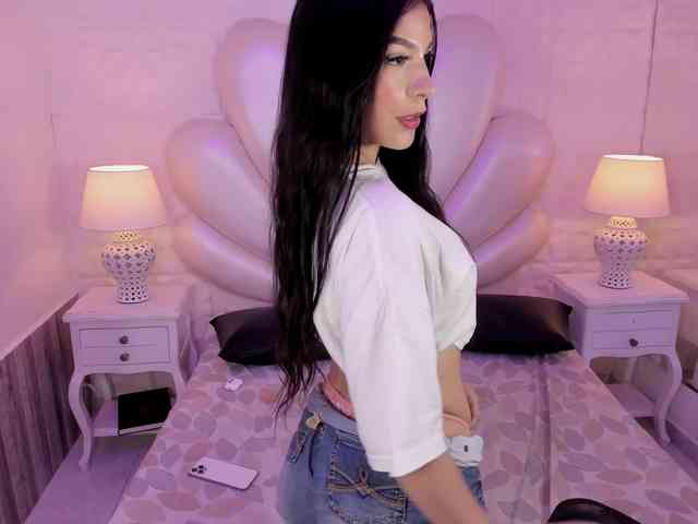 LevahMia1 webcam