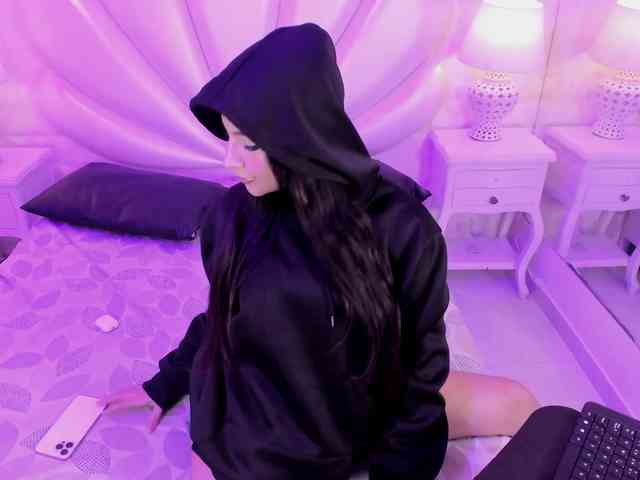 LevahMia1 webcam