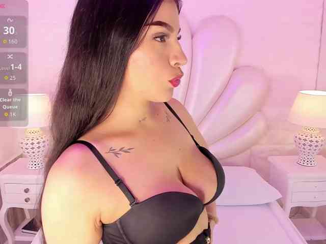 LevahMia1 webcam