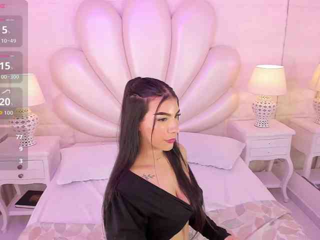 LevahMia1 webcam