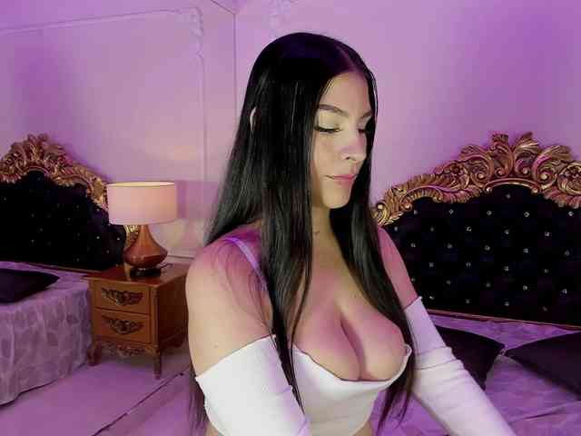 LevahMia1 webcam