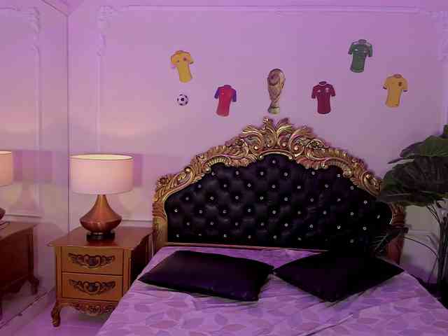 LevahMia1 webcam