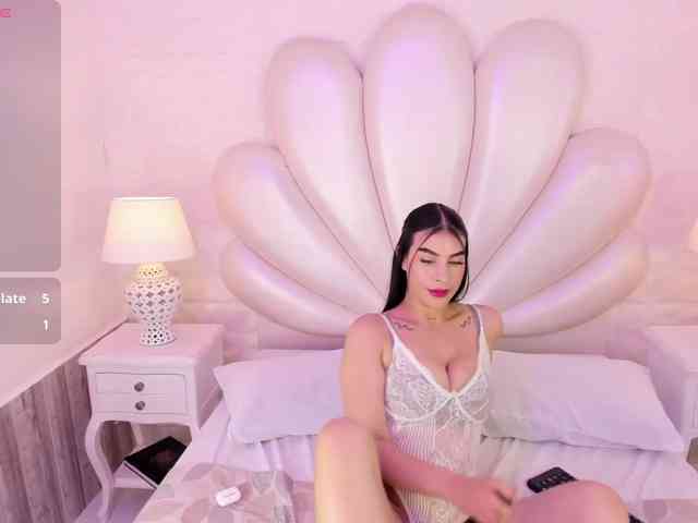 LevahMia1 webcam