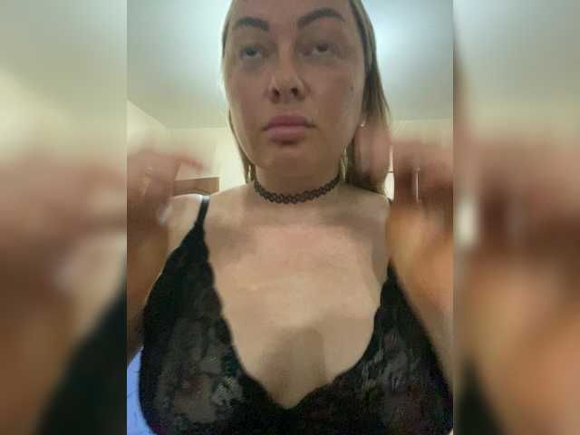 Milfaru live webcam show