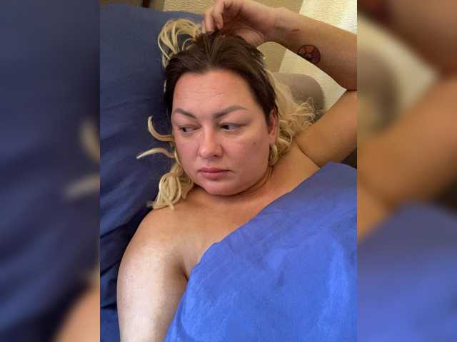 Milfaru live cam on BongaCams