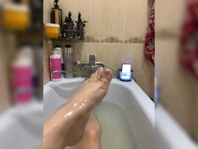 Milfaru live cam on BongaCams