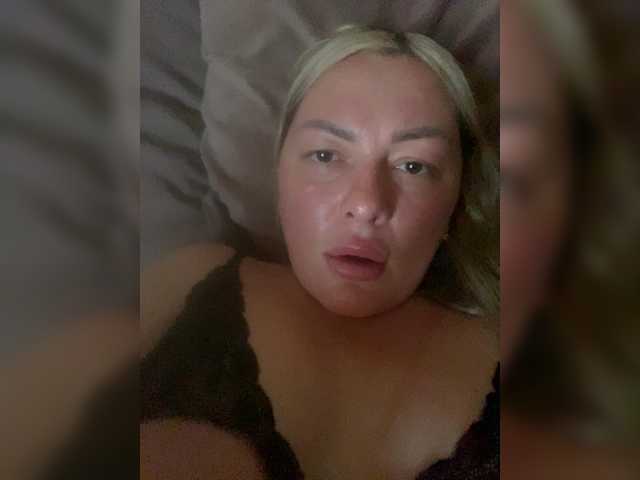 Milfaru live cam on BongaCams