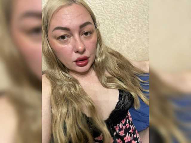 Milfaru live webcam show