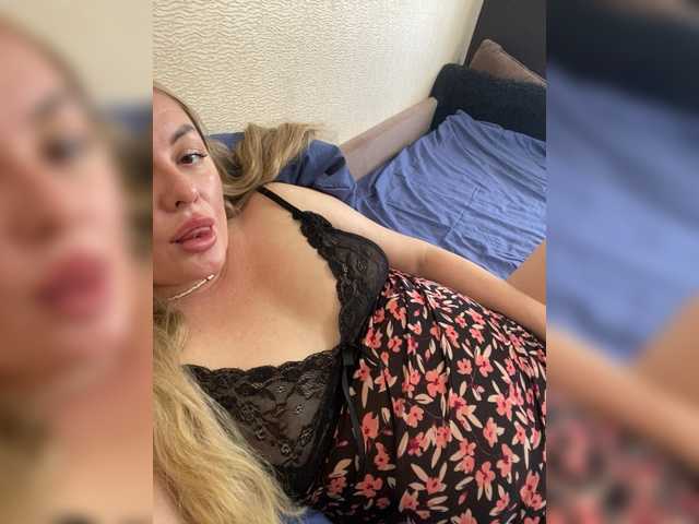 Milfaru live webcam show