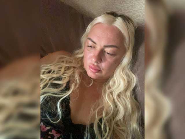 Milfaru live cam on BongaCams