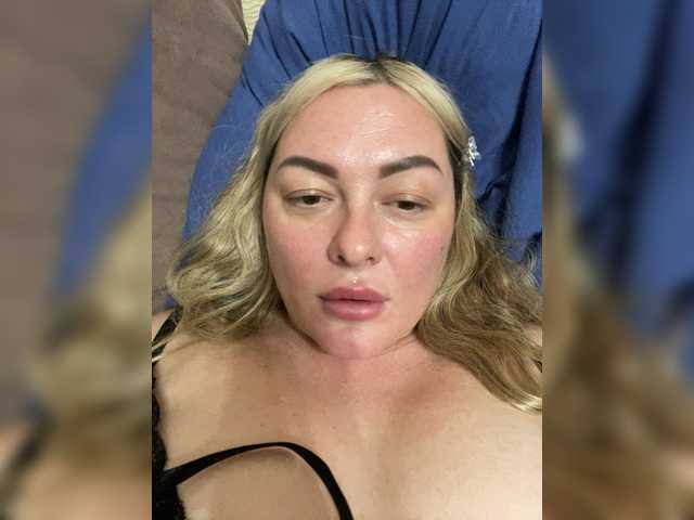 Milfaru live cam on BongaCams