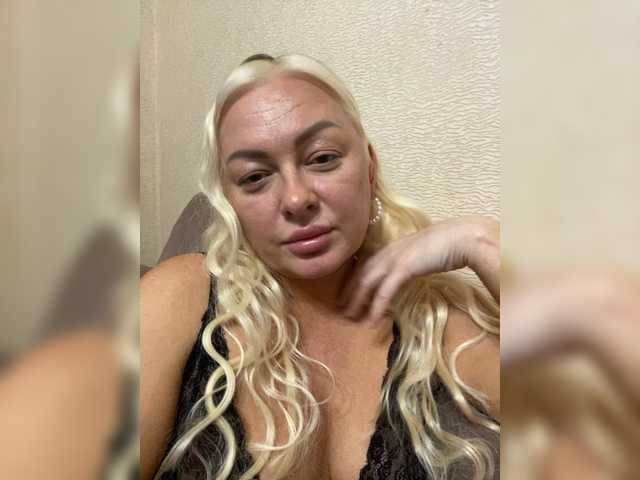 Milfaru live cam on BongaCams