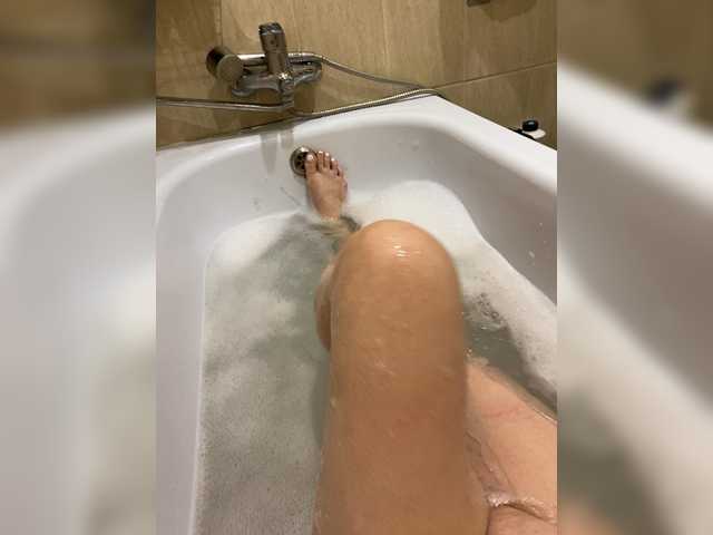 Milfaru live webcam show