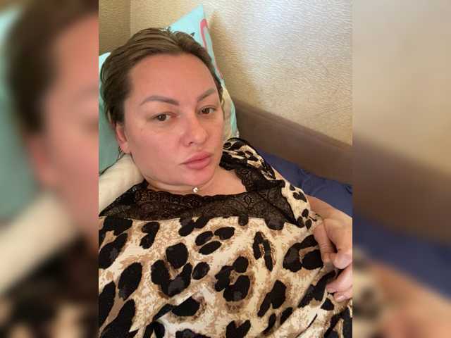 Milfaru live cam on BongaCams