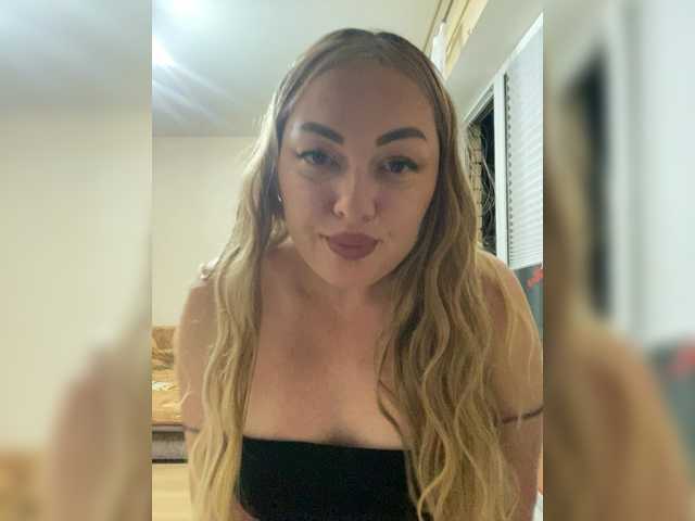 Milfaru live webcam show