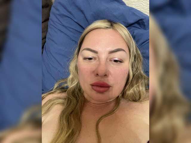Milfaru live webcam show