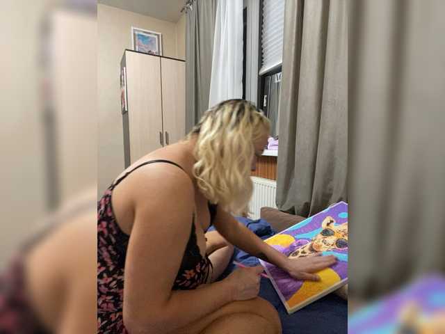 Milfaru live cam on BongaCams