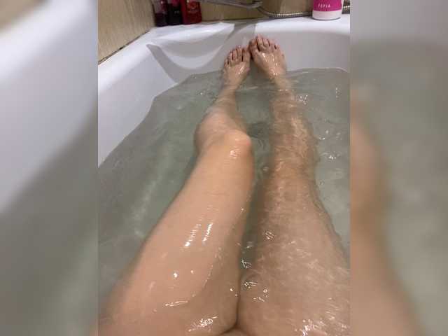 Milfaru live cam on BongaCams