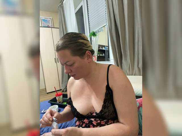 Milfaru live cam on BongaCams