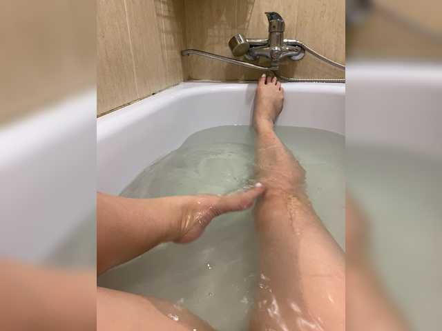 Milfaru live webcam show