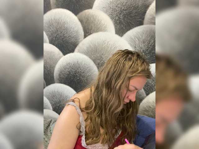 Milfaru live cam on BongaCams