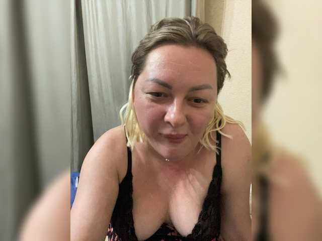 Milfaru live cam on BongaCams