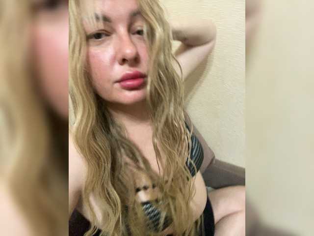Milfaru live webcam show
