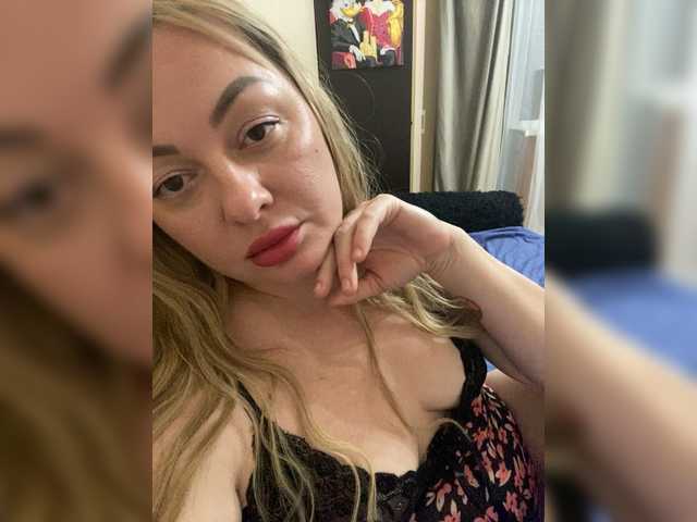 Milfaru live cam on BongaCams