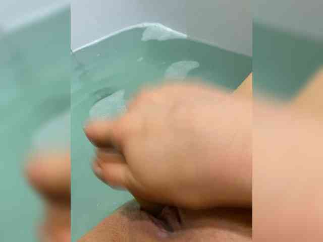 Milfaru Live Webcam on BongaCams