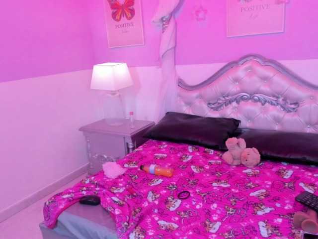 KarolayRose live cam on BongaCams