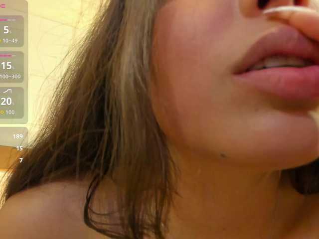 KarolayRose live cam on BongaCams