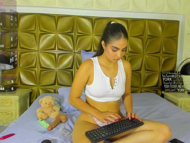 KarolayRose live cam on BongaCams