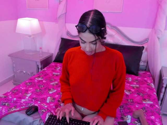 KarolayRose live webcam show