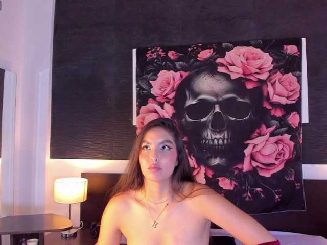 KarolayRose live cam on BongaCams