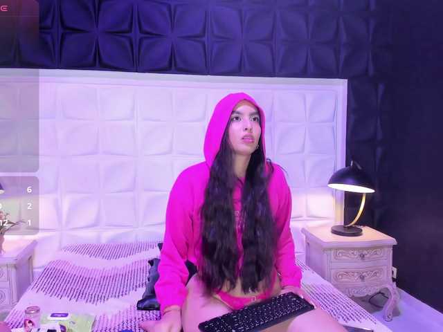 KarolayRose live cam on BongaCams