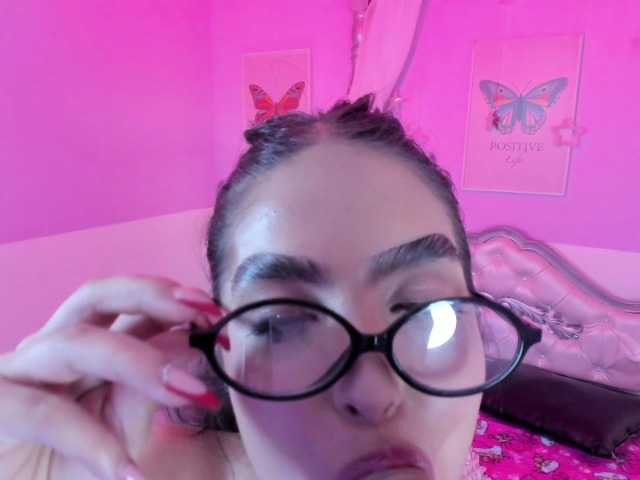 KarolayRose live webcam show
