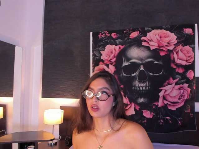 KarolayRose live cam on BongaCams